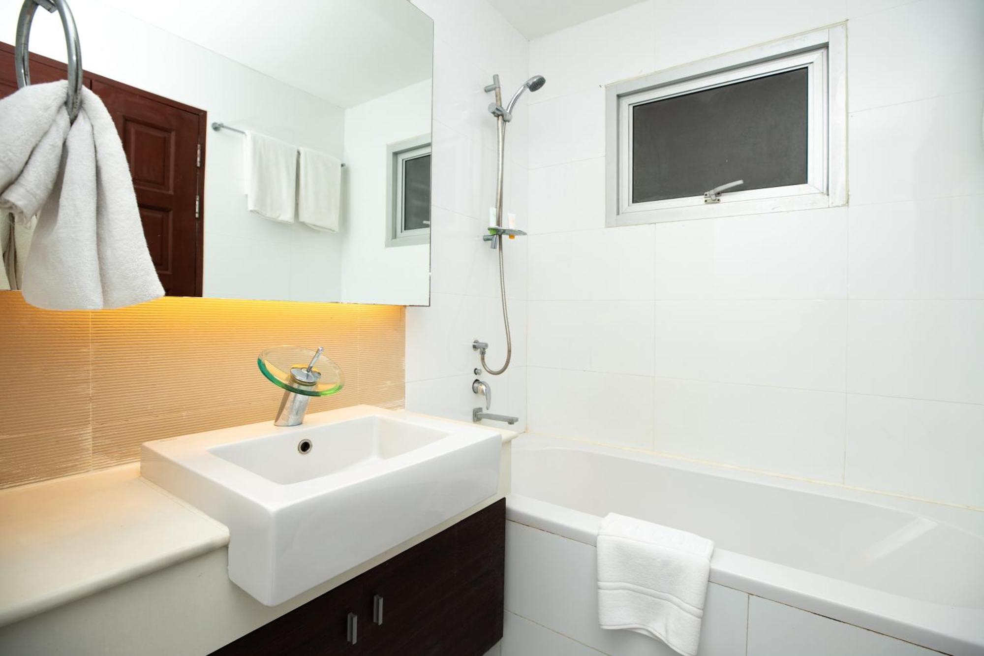 Icheck Residences Khách sạn hẻo lánh